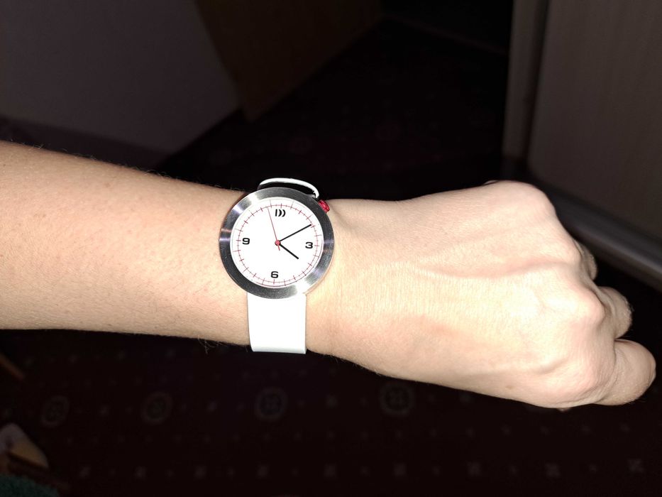 Жіночий годинник