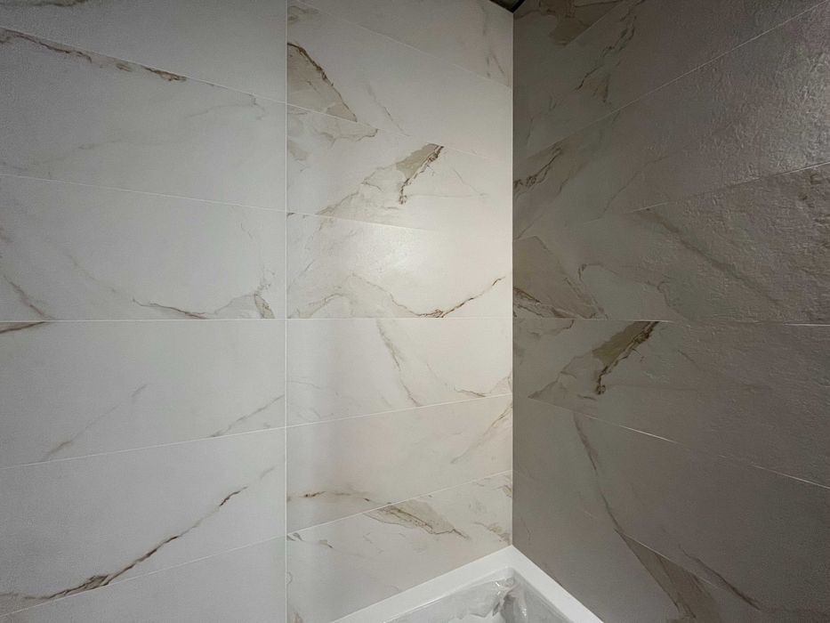 Продам 1.35 кв.м  (5 плиток) испанской фирмы Azteca