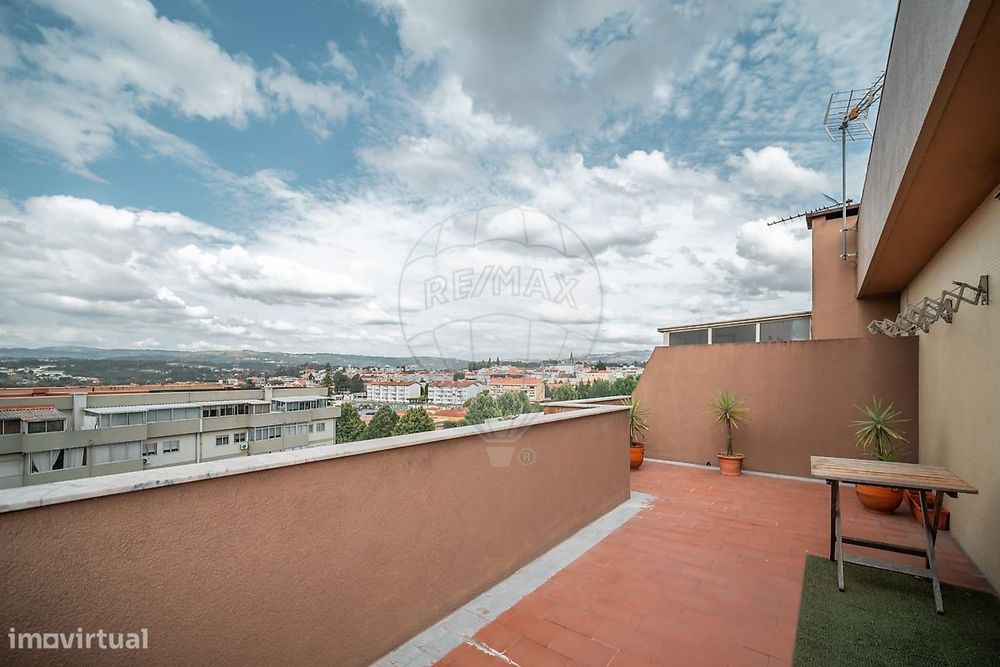 Apartamento T4 para venda