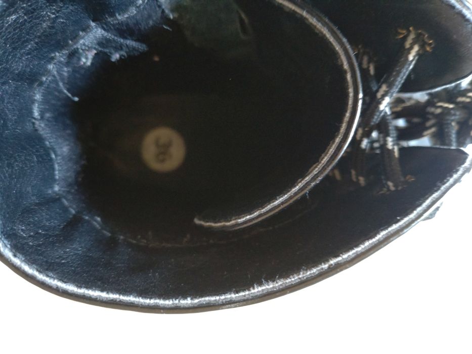 Czarne buty a'la Martensy