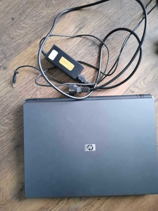 Laptop Hewlett-Packard HP 510 z zasilaczem