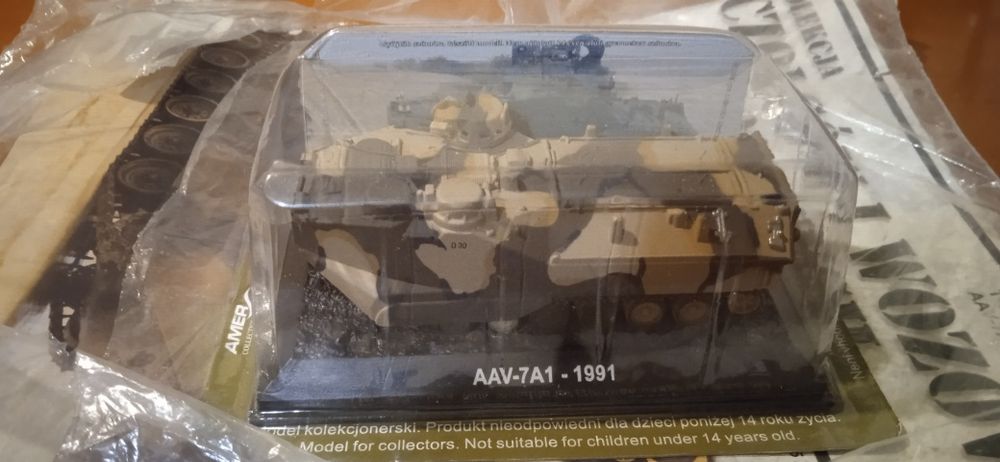 Model amerykański transporter opancerzony pływający AAV-7A1 kolekcja
