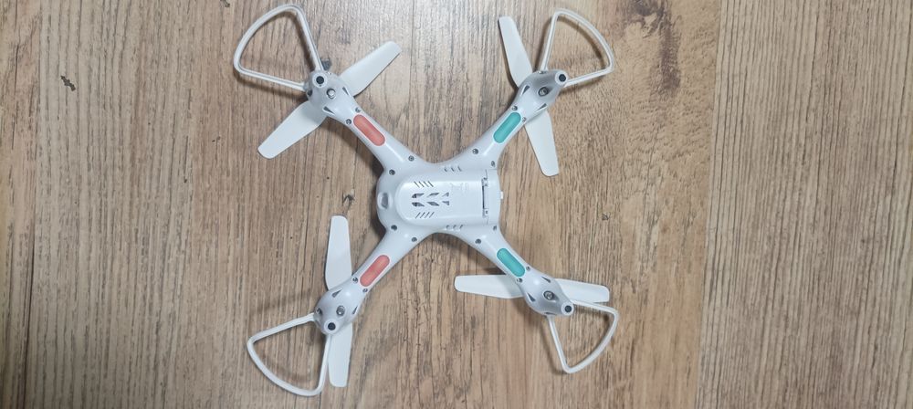 Квадрокоптер X15