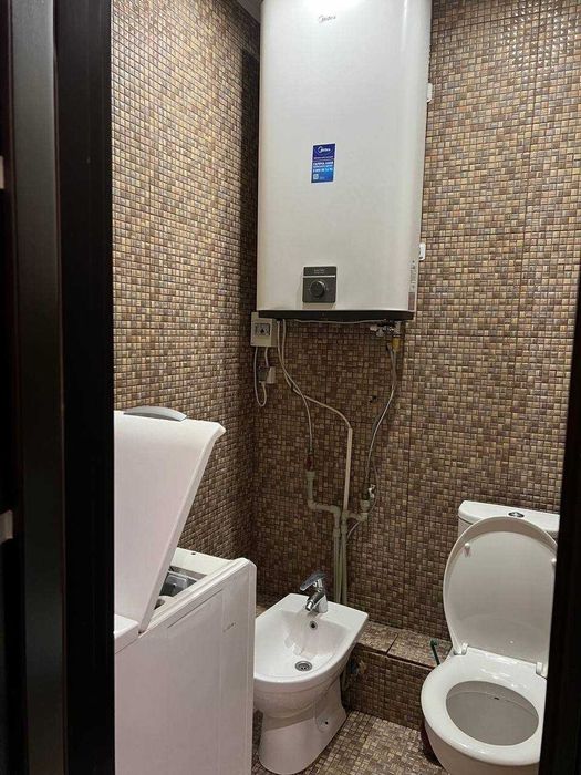 без комісії здам 4 кім квартиру вул. Старонаводницька 8 Б
