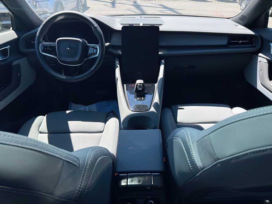 Polestar 2      2023