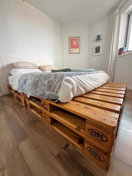 Cama em paletes EPAL novas, 8 paletes, para colchão 160x200