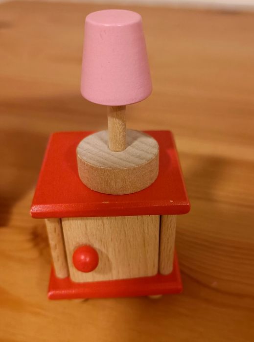 Мебель для кукольного домика. Новая