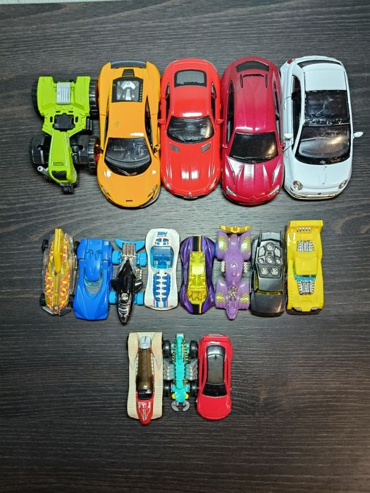Машинки hot wheels
