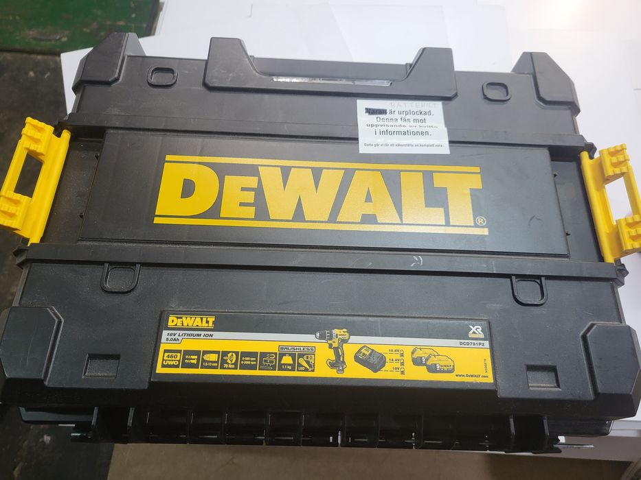 Шуроповерт Dewalt