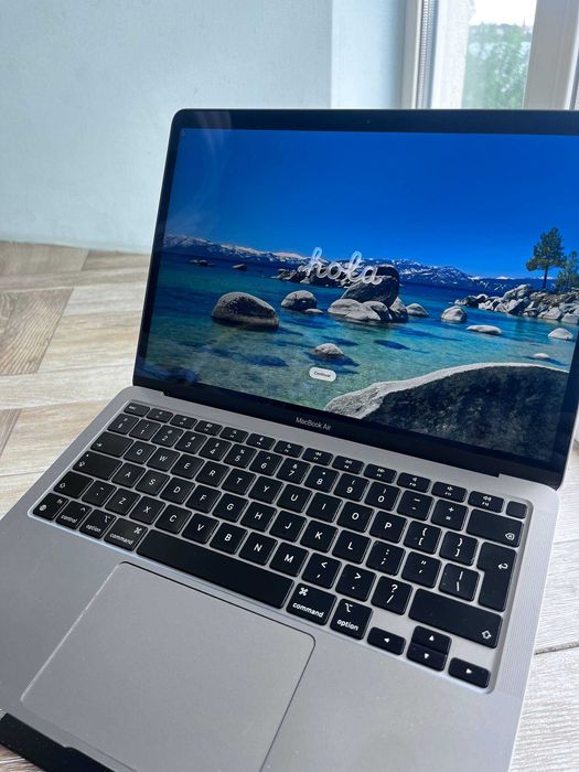 Продаю Apple MacBook Air 13, 2020, Space Gray (256GB) M1