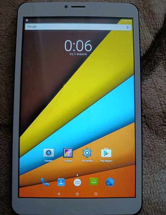 Планшет Bravis NB85 8" 3G — на запчастини або під відновлення