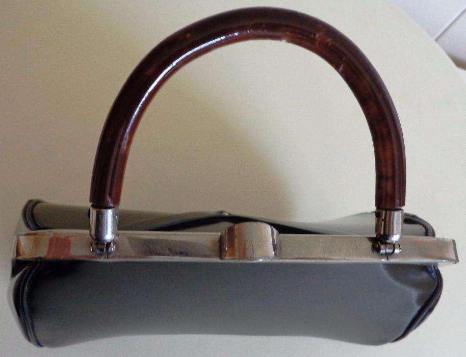 Carteira de senhora em verniz