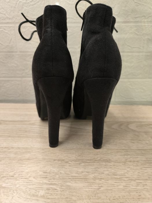 Czarne botki 38 Wild Diva