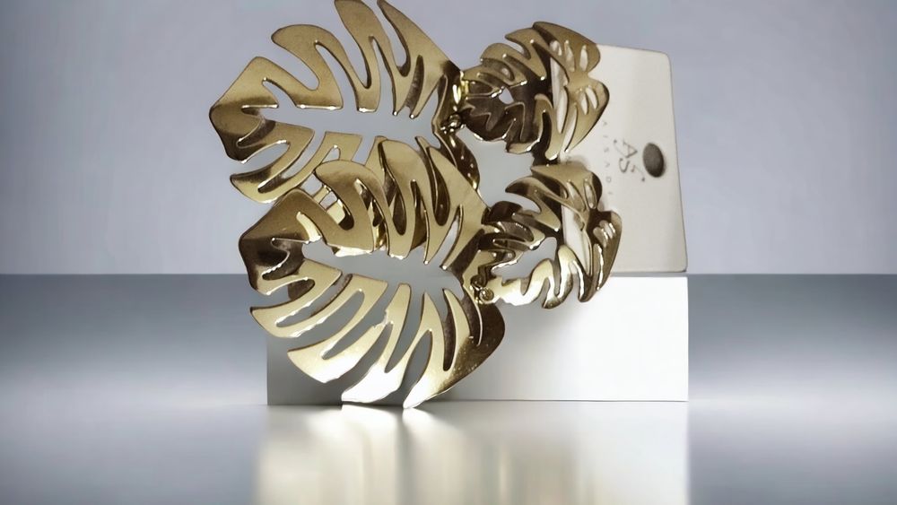 Ekskluzywne kolczyki Monstera