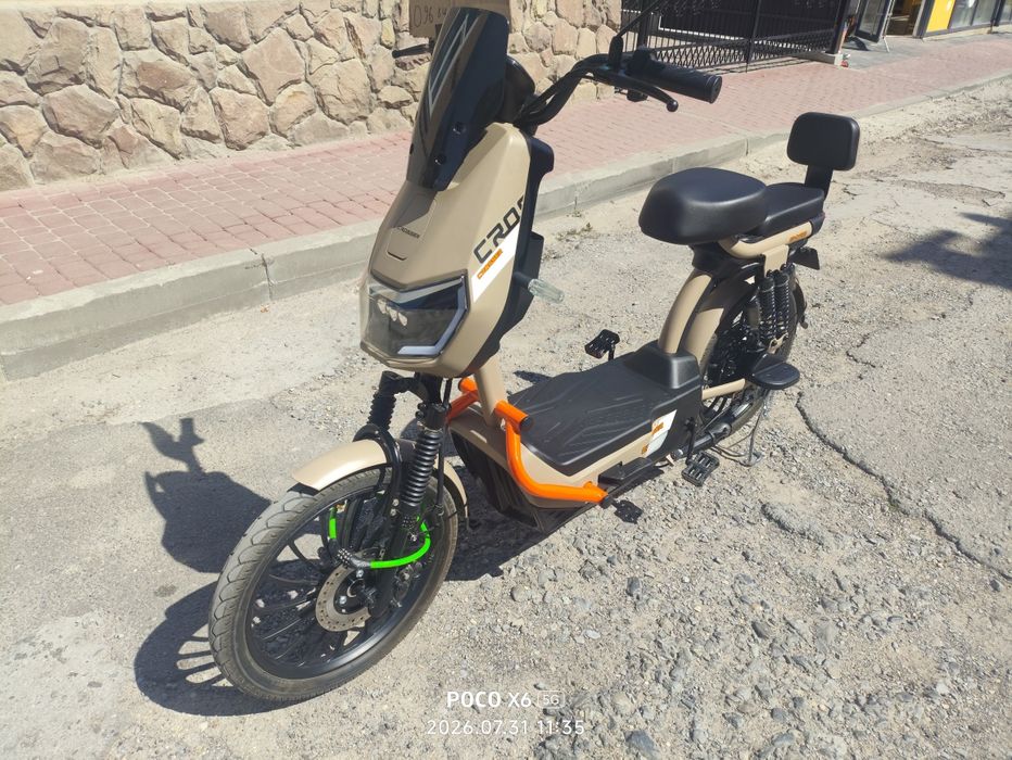 Продам електроскутер Crosser CR-6 pro

Pro