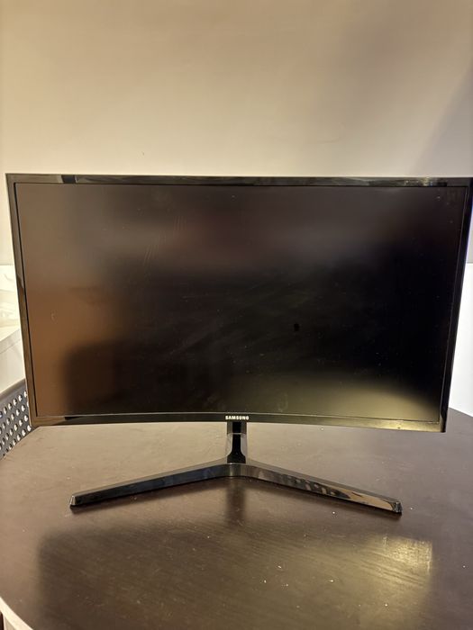 Monitor samsung 27’ zakrzywiony c27f396fhu 75hz