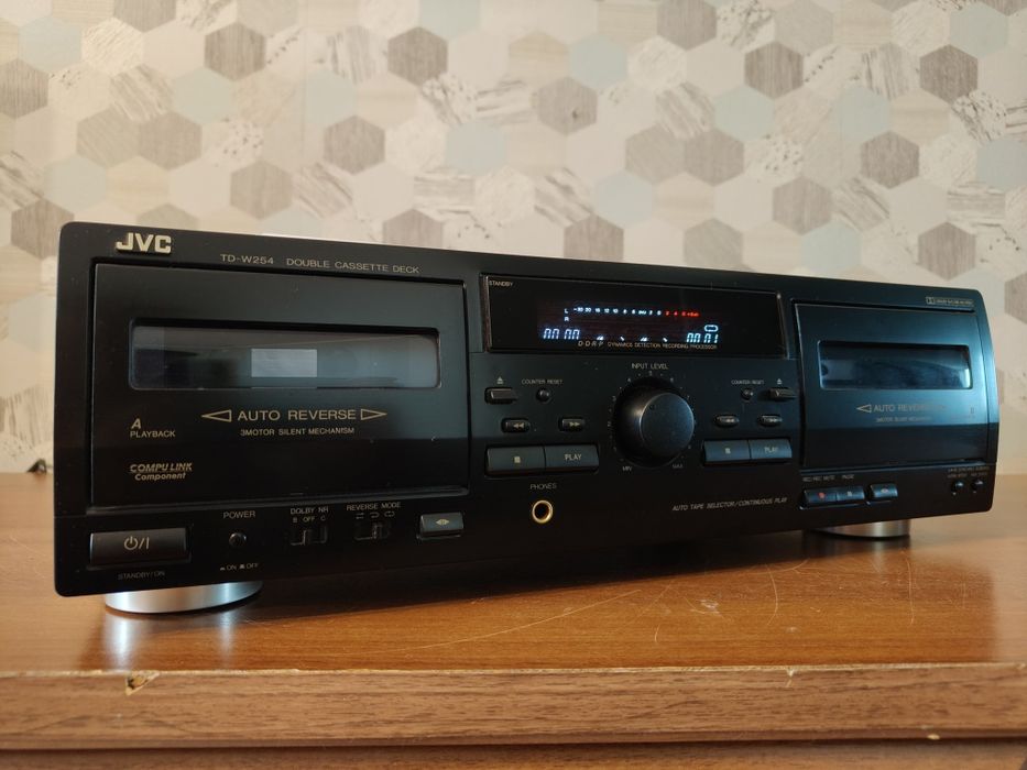 Magnetofon kasetowy JVC TD-W254