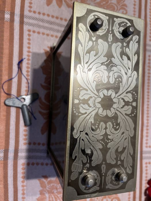Продам часы «Весна» каминные