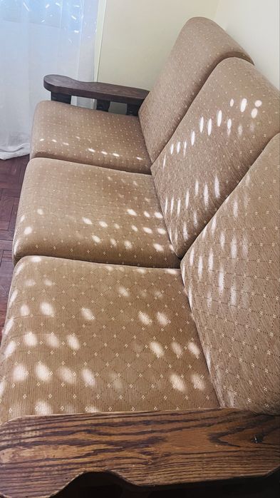 Sofá 3 lugares + mesa de apoio