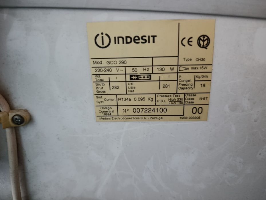 Arca Congeladora Indesit GCO 290