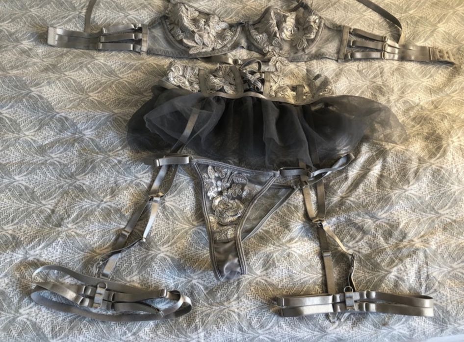 Trzyczesciowy konplet bielizny