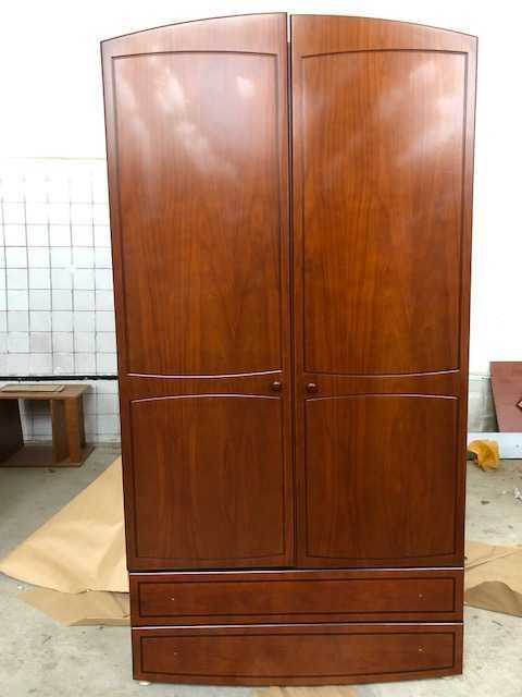 Продам меблі для кімнати (шафи, комоди)