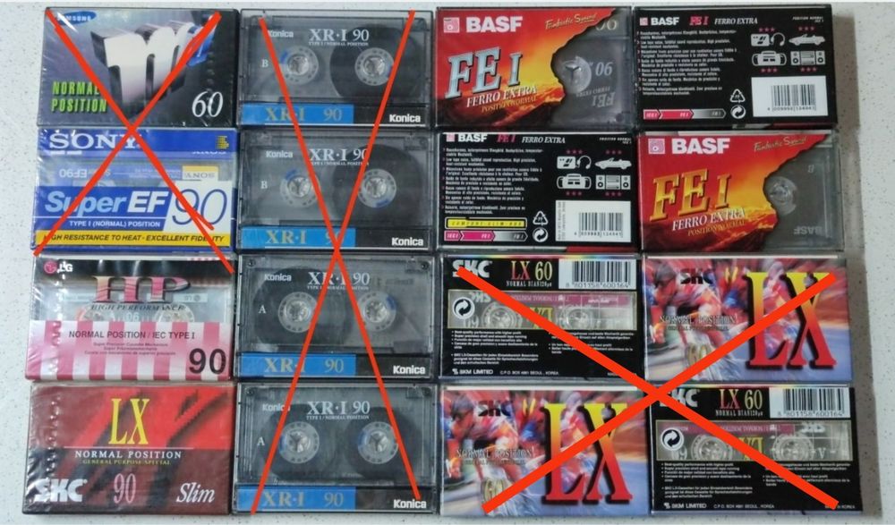 Аудио кассеты с записями.