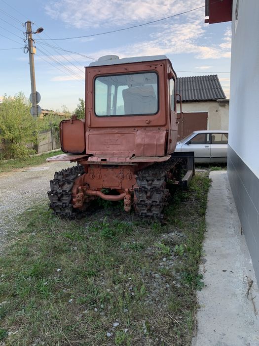 Трактор гусеничний бульдозер дт75