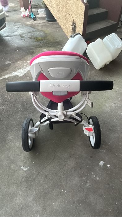 Carrinho de passeio Quinny