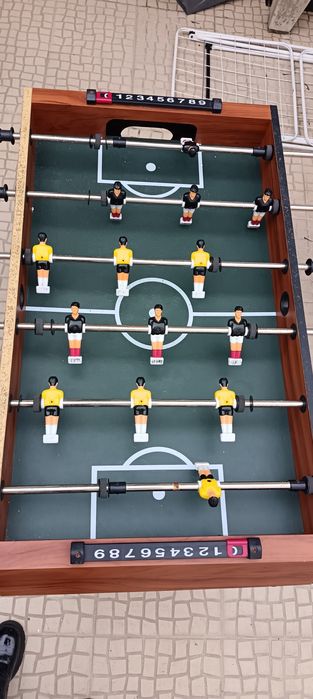 Mesa de matraquilhos em bom estado