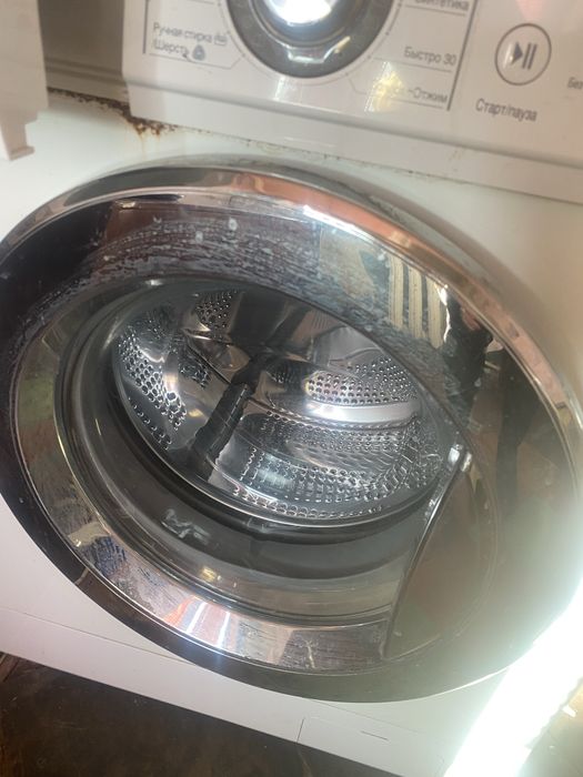 Стиральная машинка LG.    6 кг