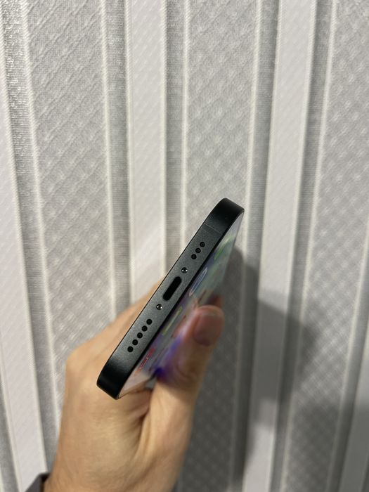 Apple iPhone 13 128 gb. Неверлок, акб 100%