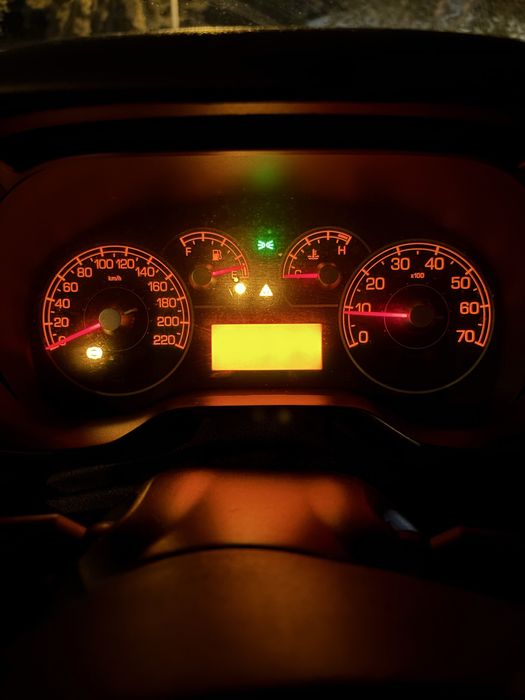 Fiat grande punto 1.3 — photo 4