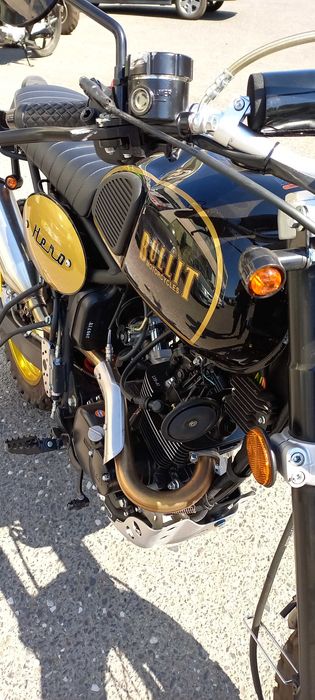 Moto como nova, sem uso