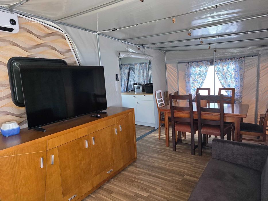 Vendo caravana com avançado