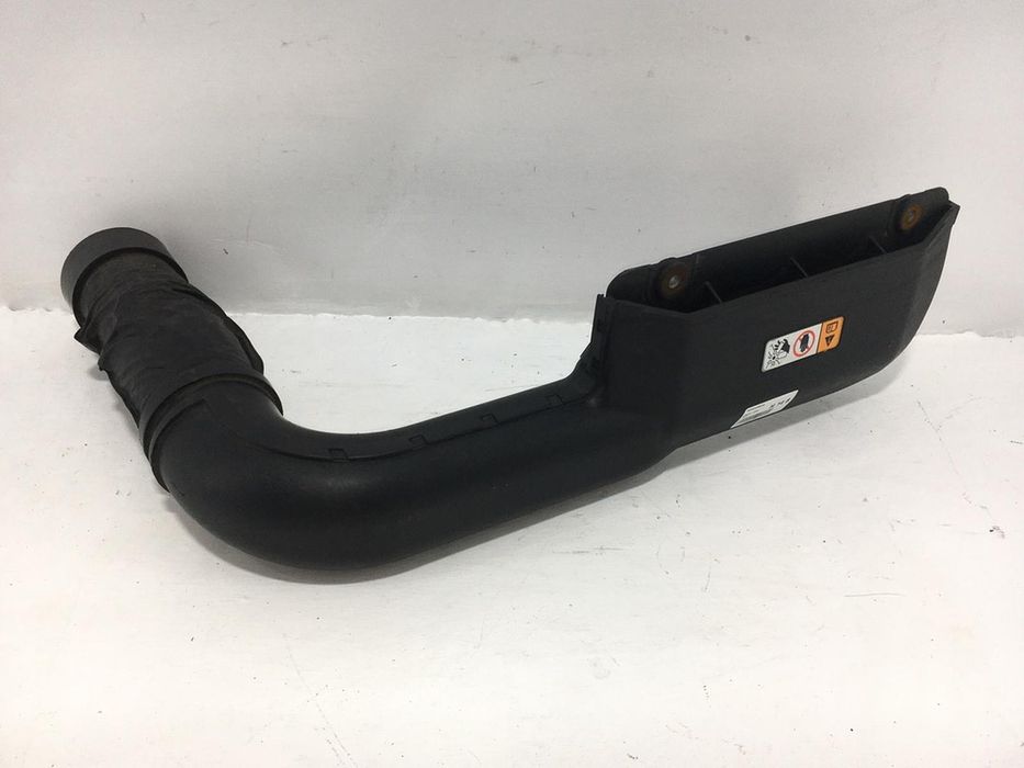 Повітрязабірник HYUNDAI I40 2011-2015 28210-3Z001