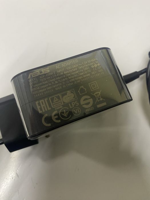 Блок живлення (зарядка) ноутбука Asus 45W (19V 2,37А 4,5мм*3,0мм)