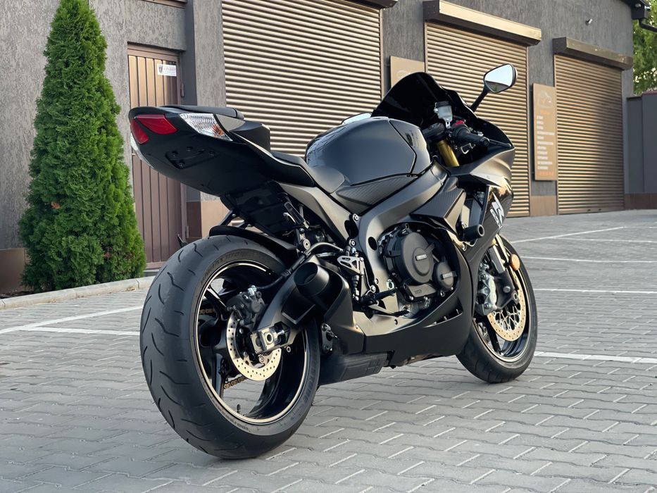 Suzuki GSX-R 750, 2024 cпортивний мотоцикл Сузуки Джиксер