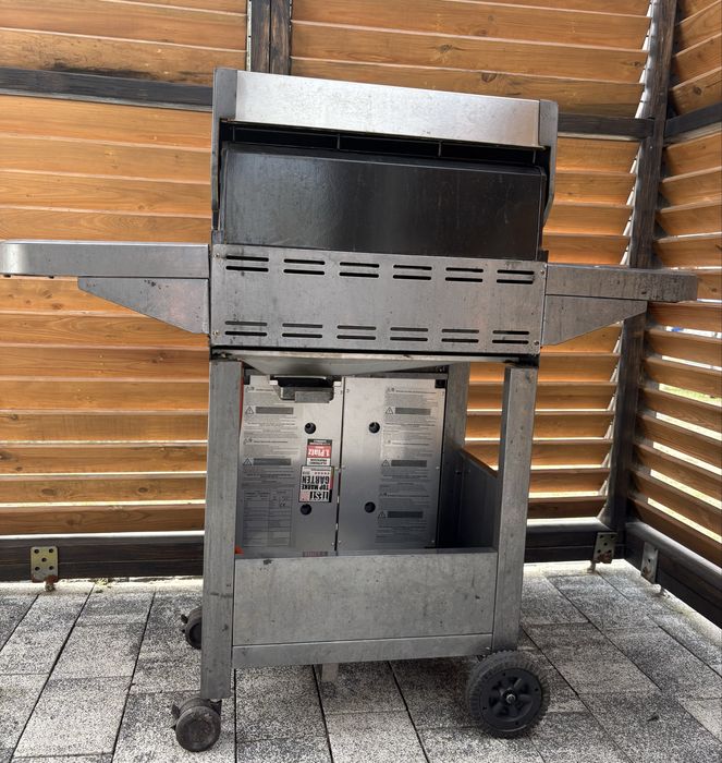 Grill gazowy, gotowy do sezonu