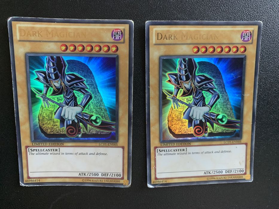 2 Dark Magician (Yu-GI-OH)