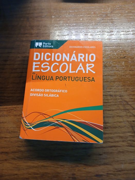 Dicionário  de português