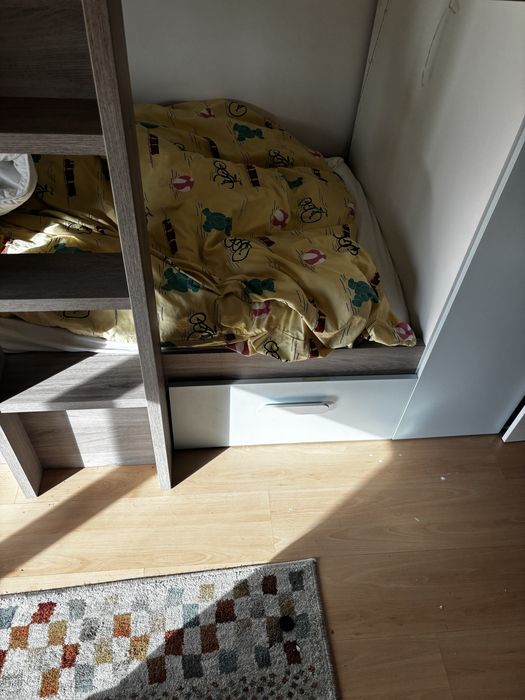 Beliche com armário