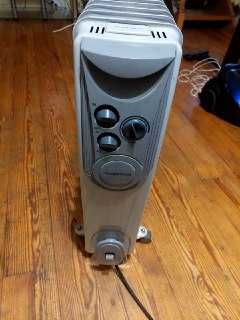 Продам маслянный обогреватель.