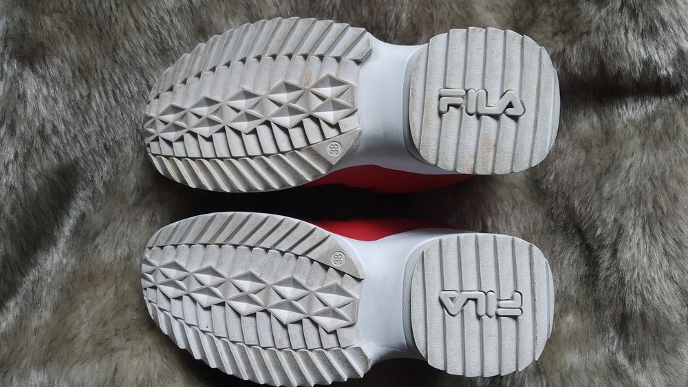 Кроссовки сникерсы FILA 38размер