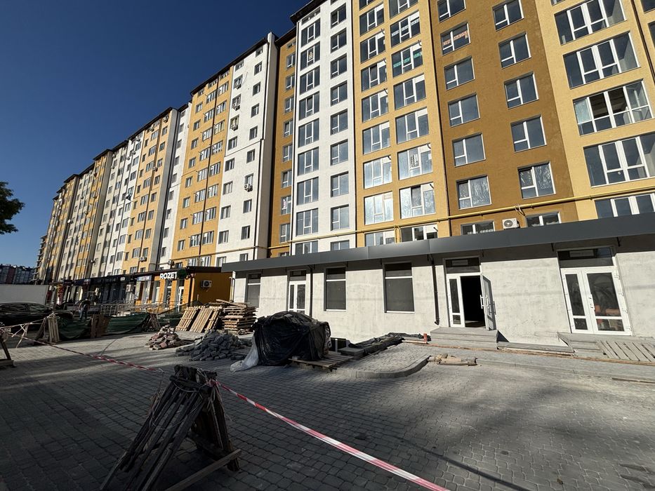 Оренда приміщення 70 м². Галицька. Бізнес. Фасадне. Шоурум. Кавʼярня