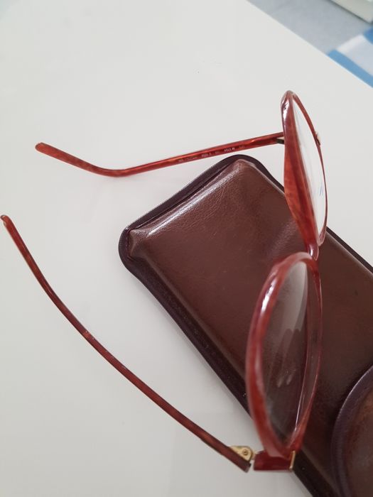 Óculos Vogue para lentes graduadas, muito leves, elegantes.