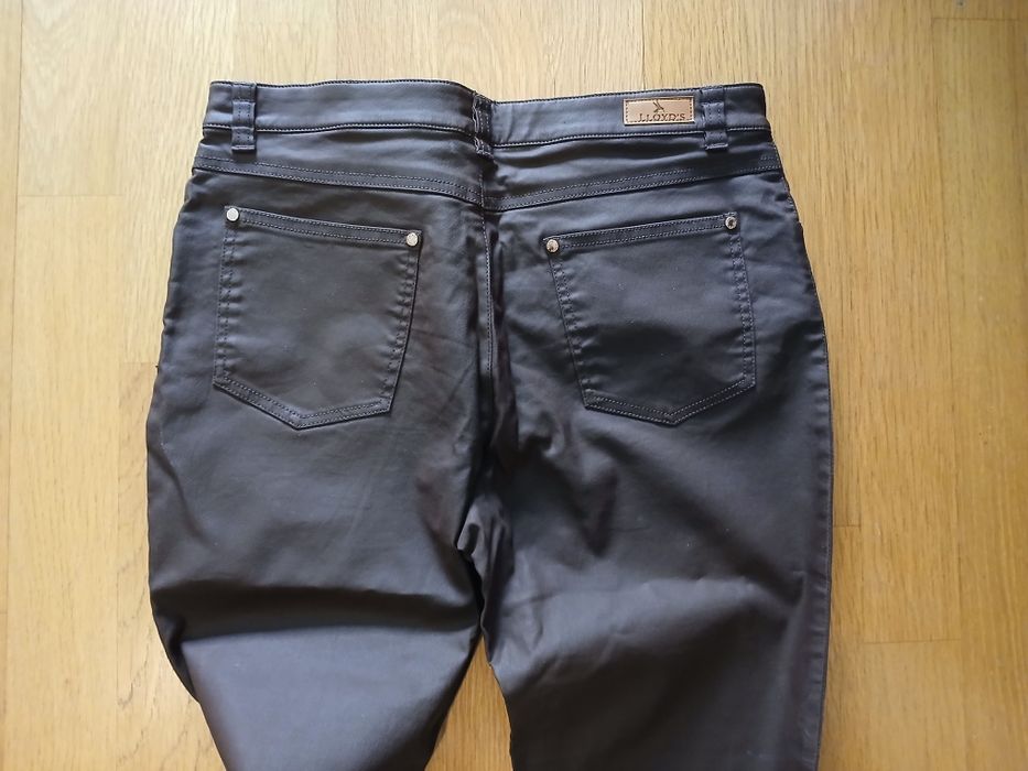 Calças castanhas Loyds