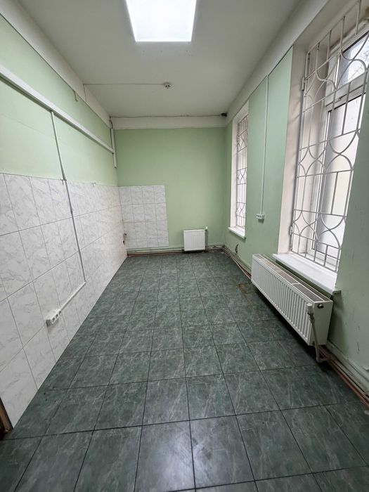 Приміщення в центрі біля Палацу одружень