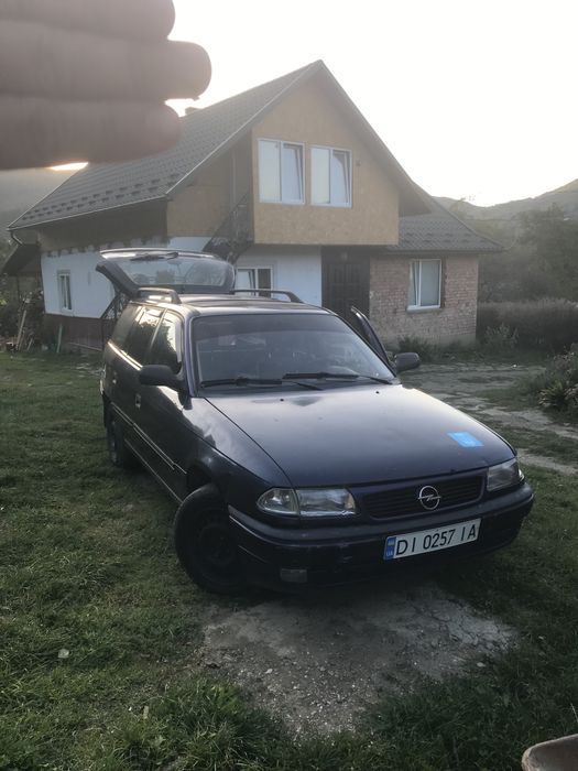 Опель Астра караван 1.6 бензин