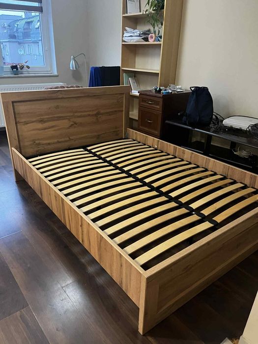 Sprzedaję łóżko 140x200